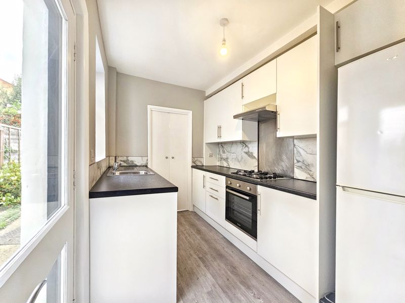 Kitchen- click for photo gallery